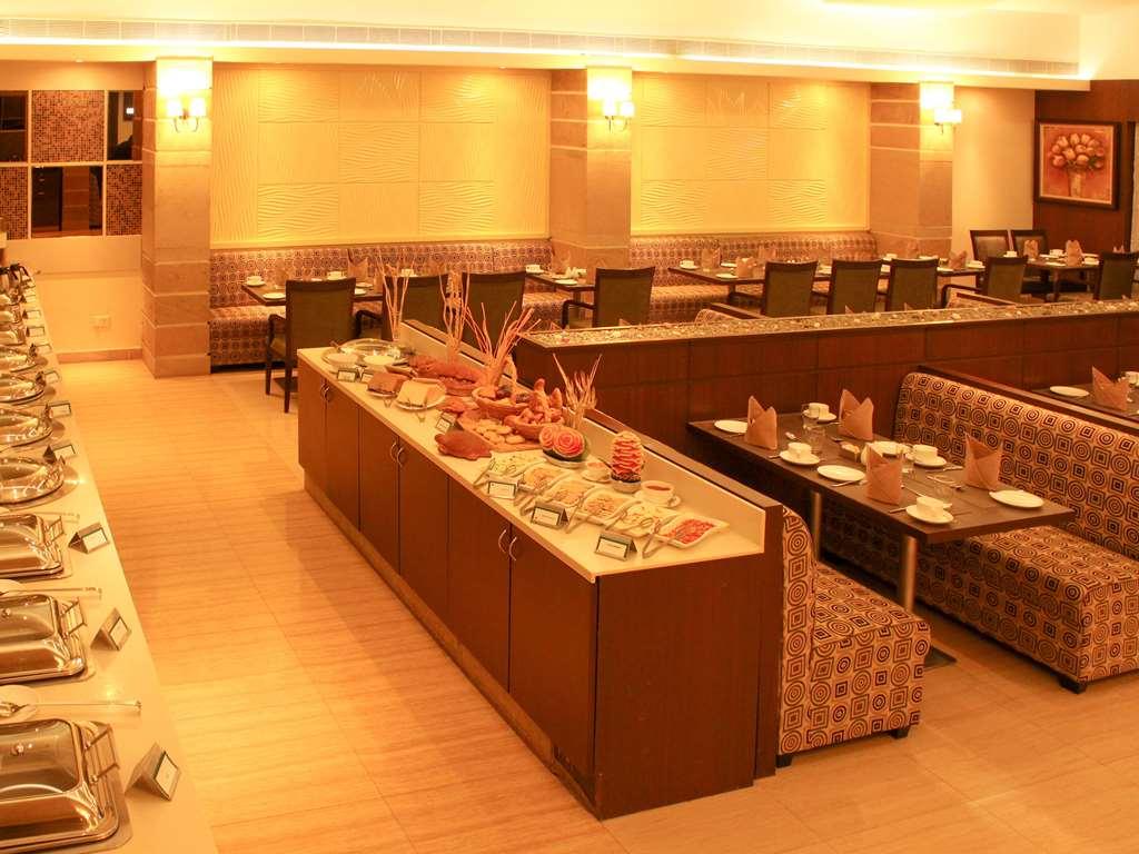 Quality Inn Viha Kumbakonam Restaurant photo