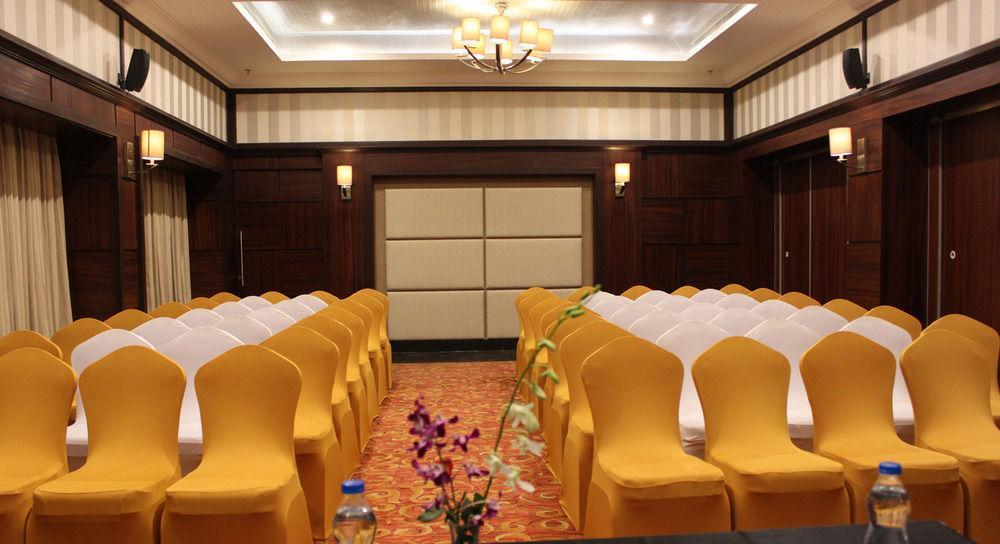 Quality Inn Viha Kumbakonam Exterior photo