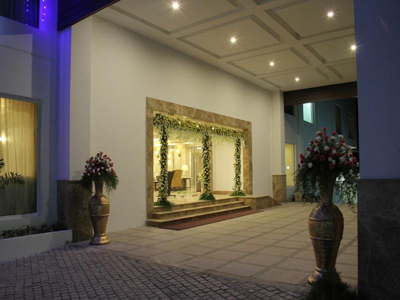Quality Inn Viha Kumbakonam Exterior photo